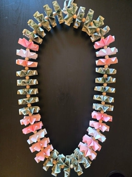 Classic Money Lei: PINK