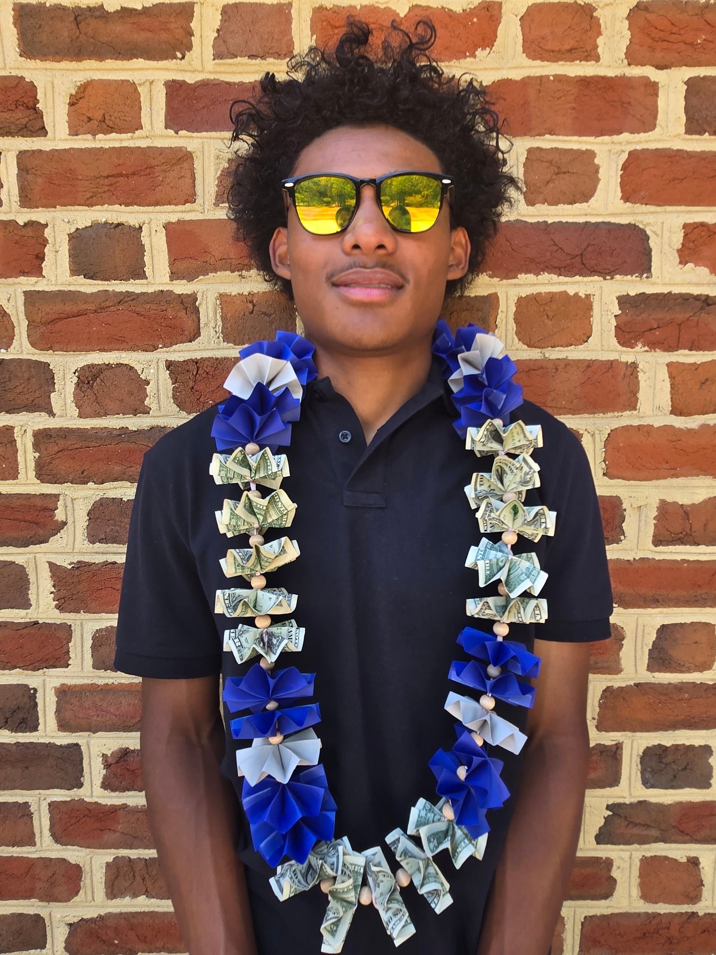 Classic Money Lei: 30 dollars cash on lei