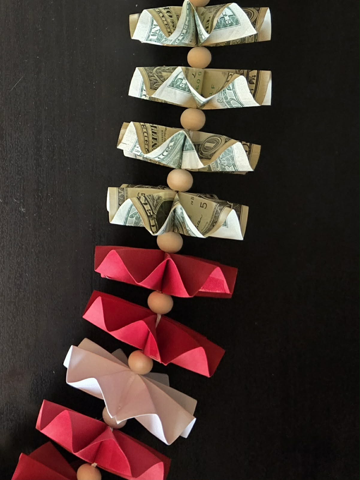 Classic Money Lei: RED